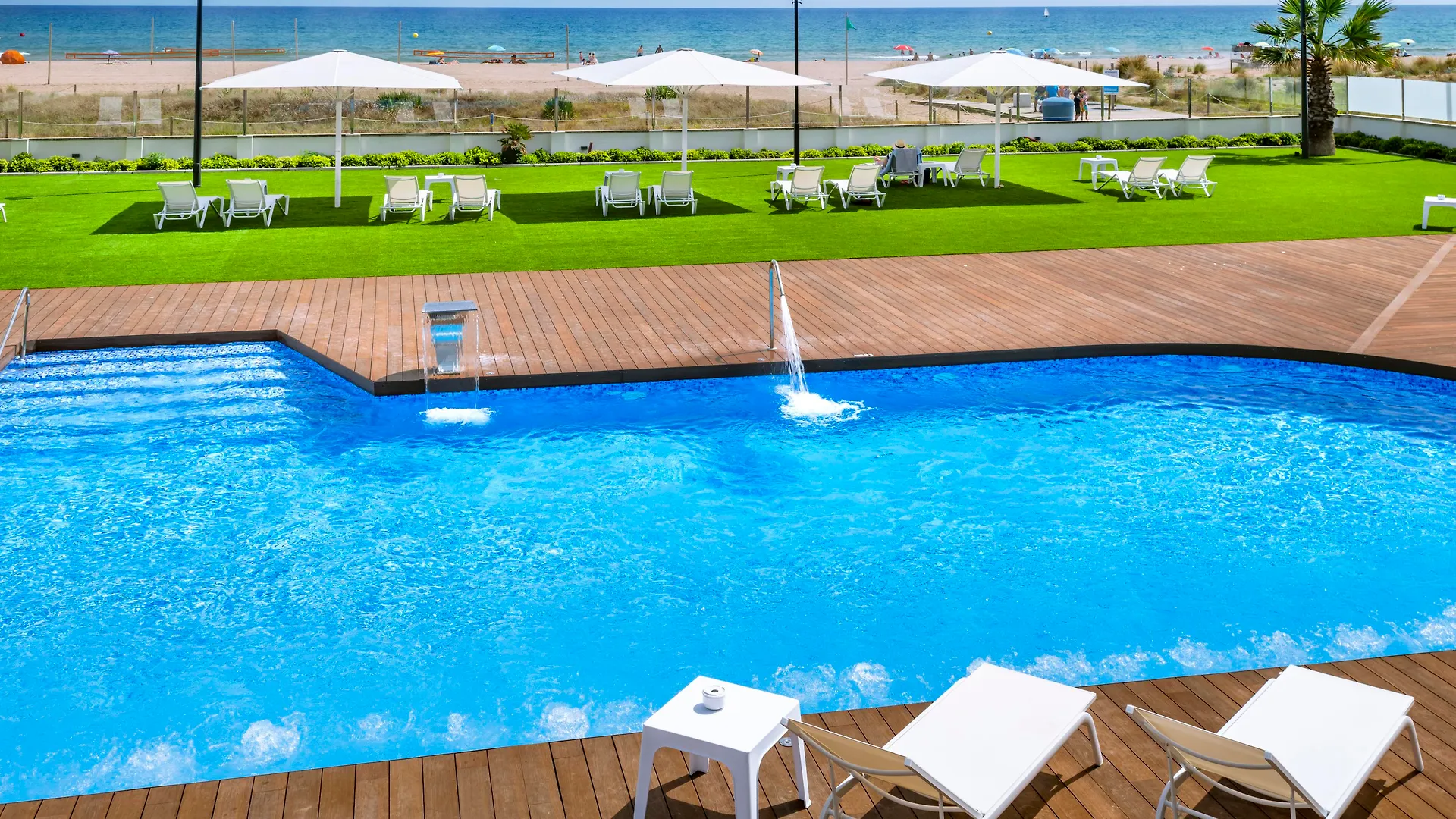 Hotel Playafels Кастельдефельс