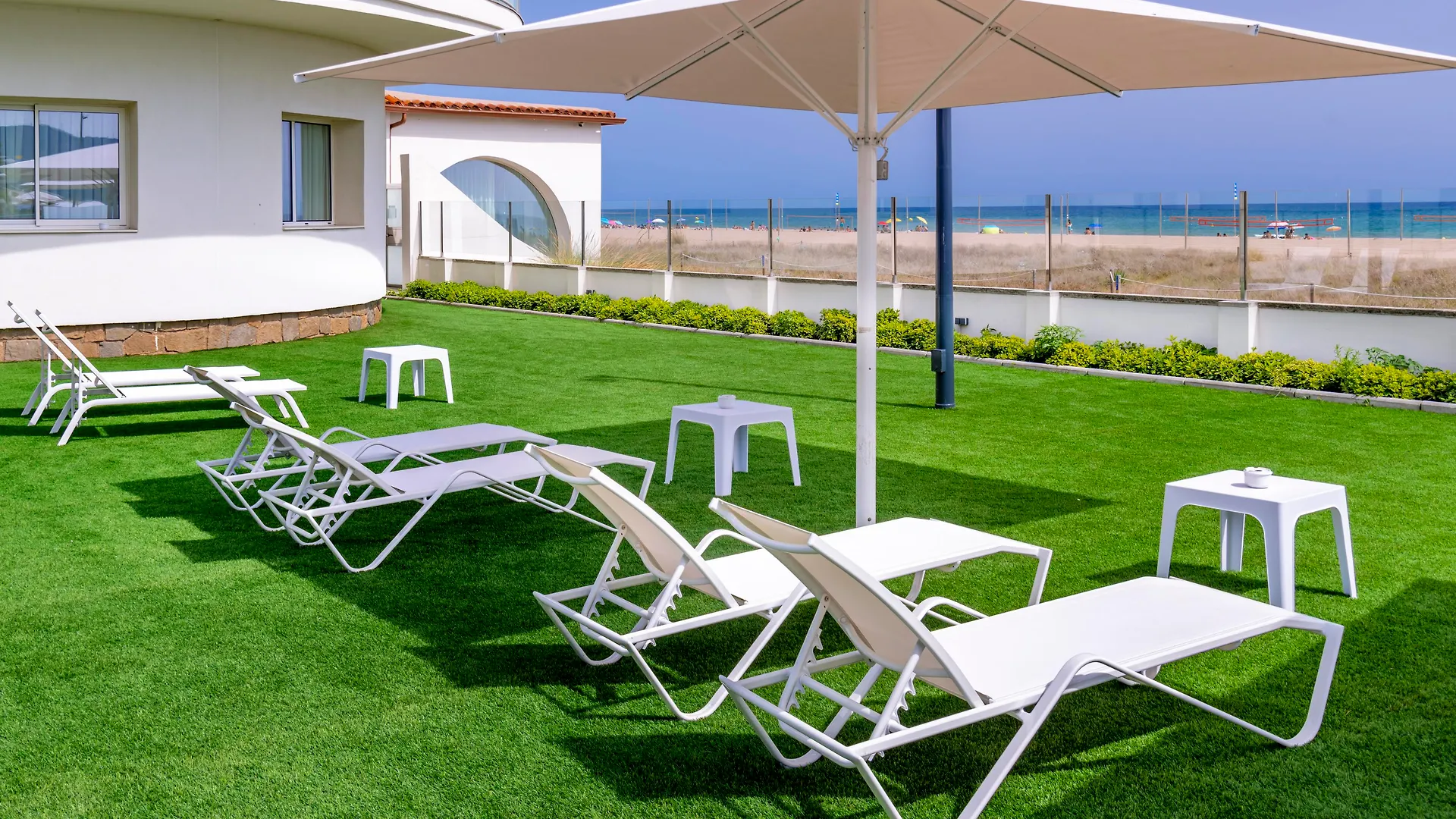 Hotel Playafels Кастельдефельс